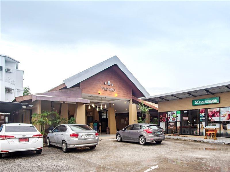 Naiyang Beach Hotel Sha Plus Phuket Eksteriør billede