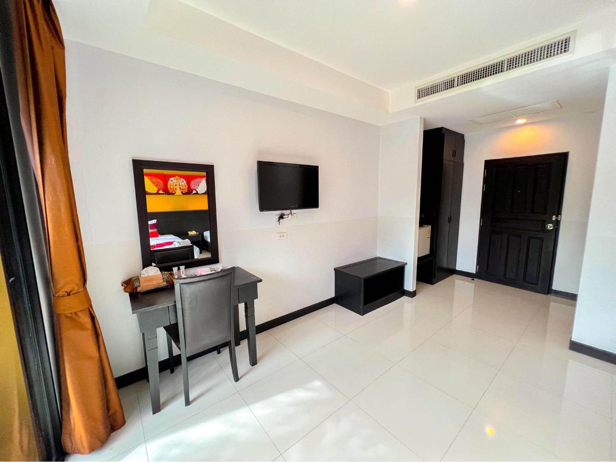Naiyang Beach Hotel Sha Plus Phuket Eksteriør billede