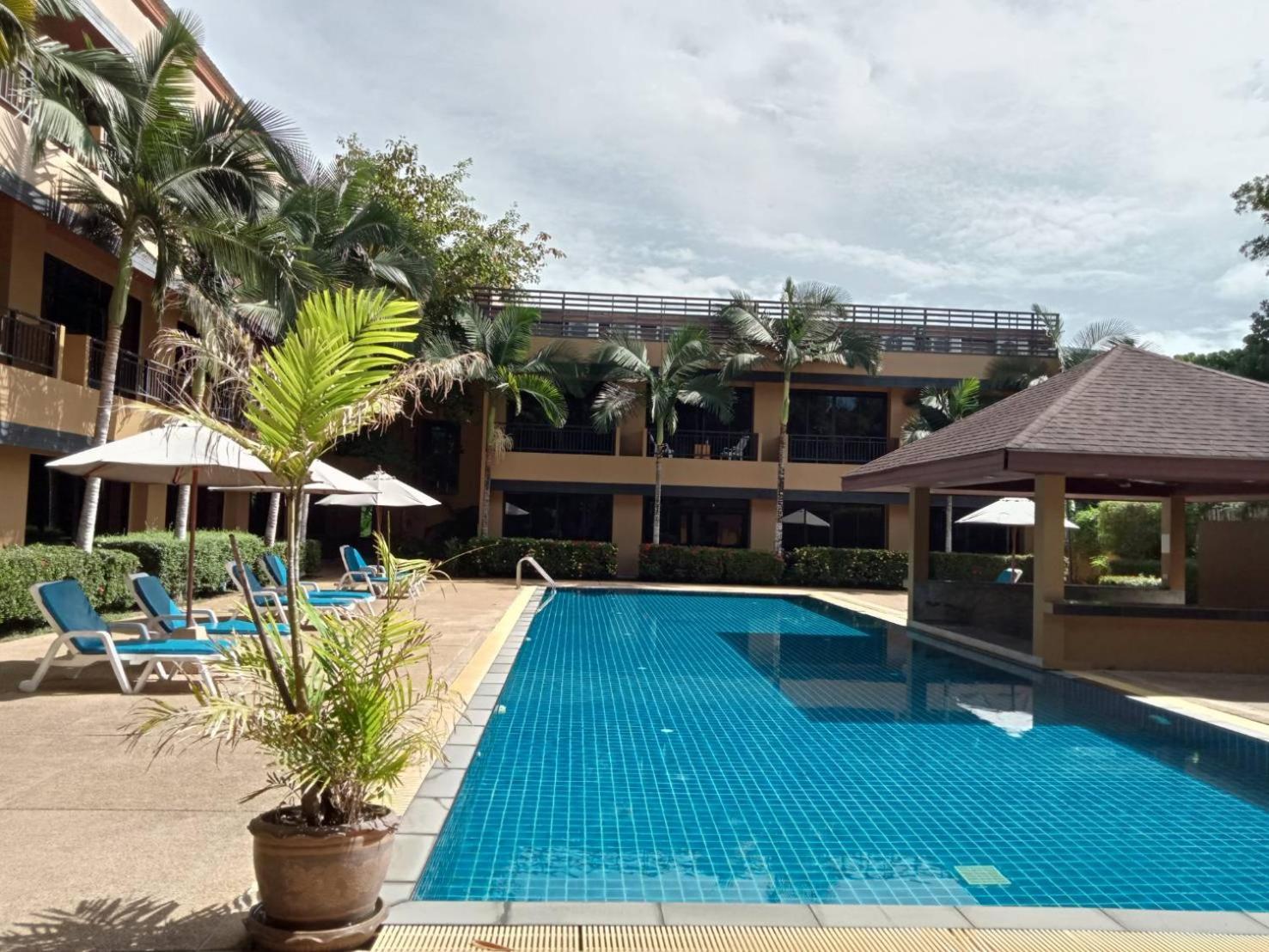 Naiyang Beach Hotel Sha Plus Phuket Eksteriør billede