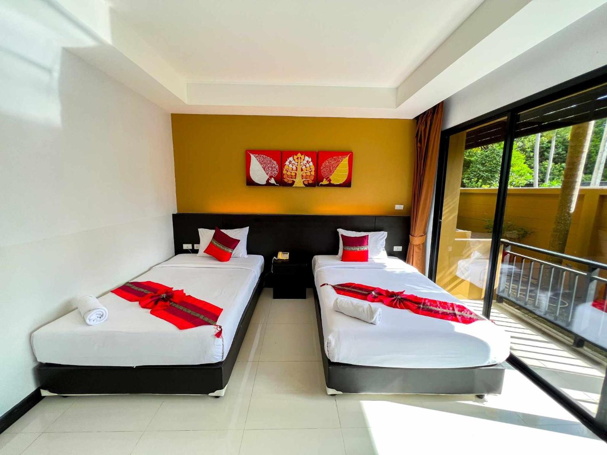 Naiyang Beach Hotel Sha Plus Phuket Eksteriør billede
