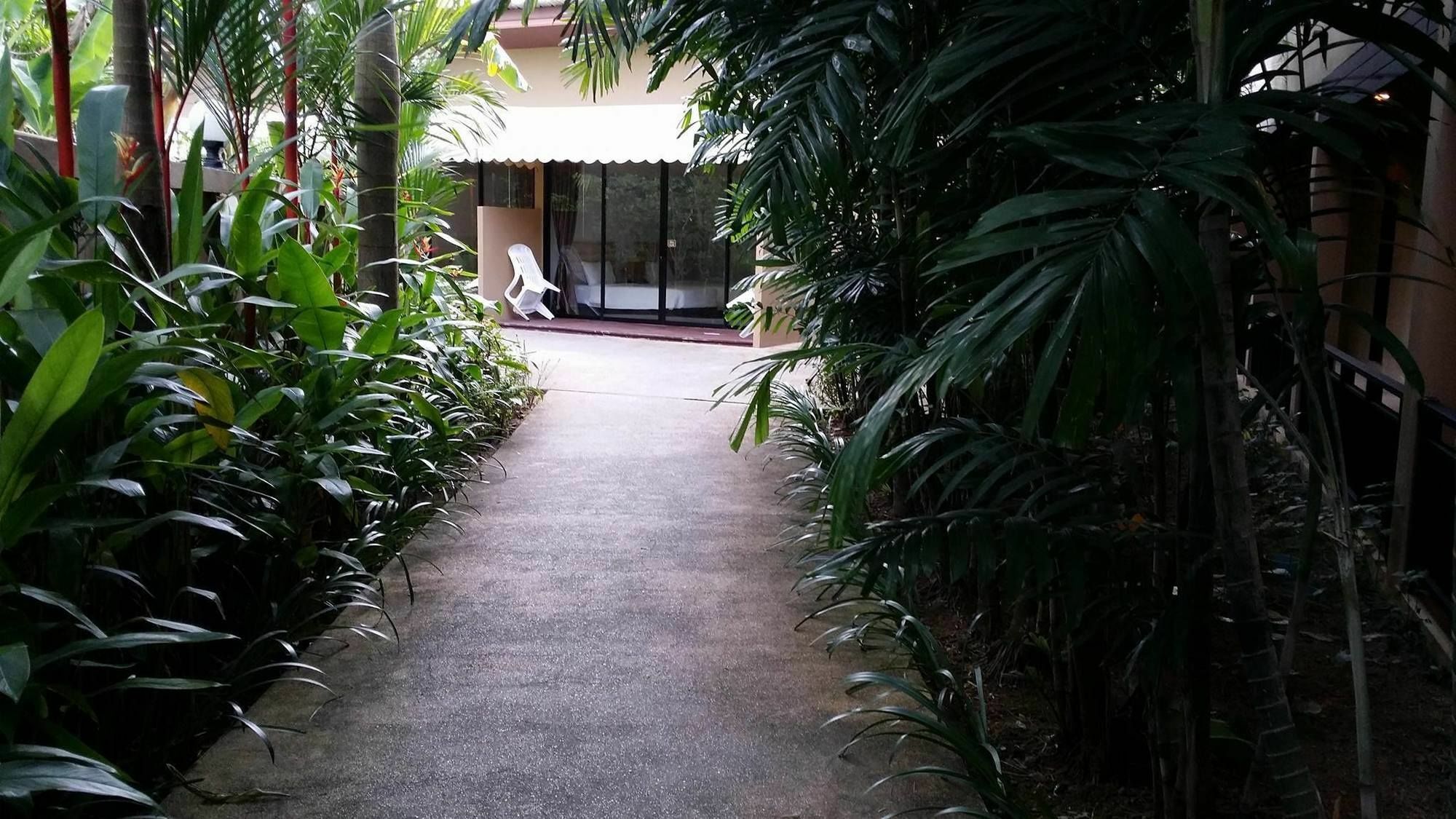 Naiyang Beach Hotel Sha Plus Phuket Eksteriør billede