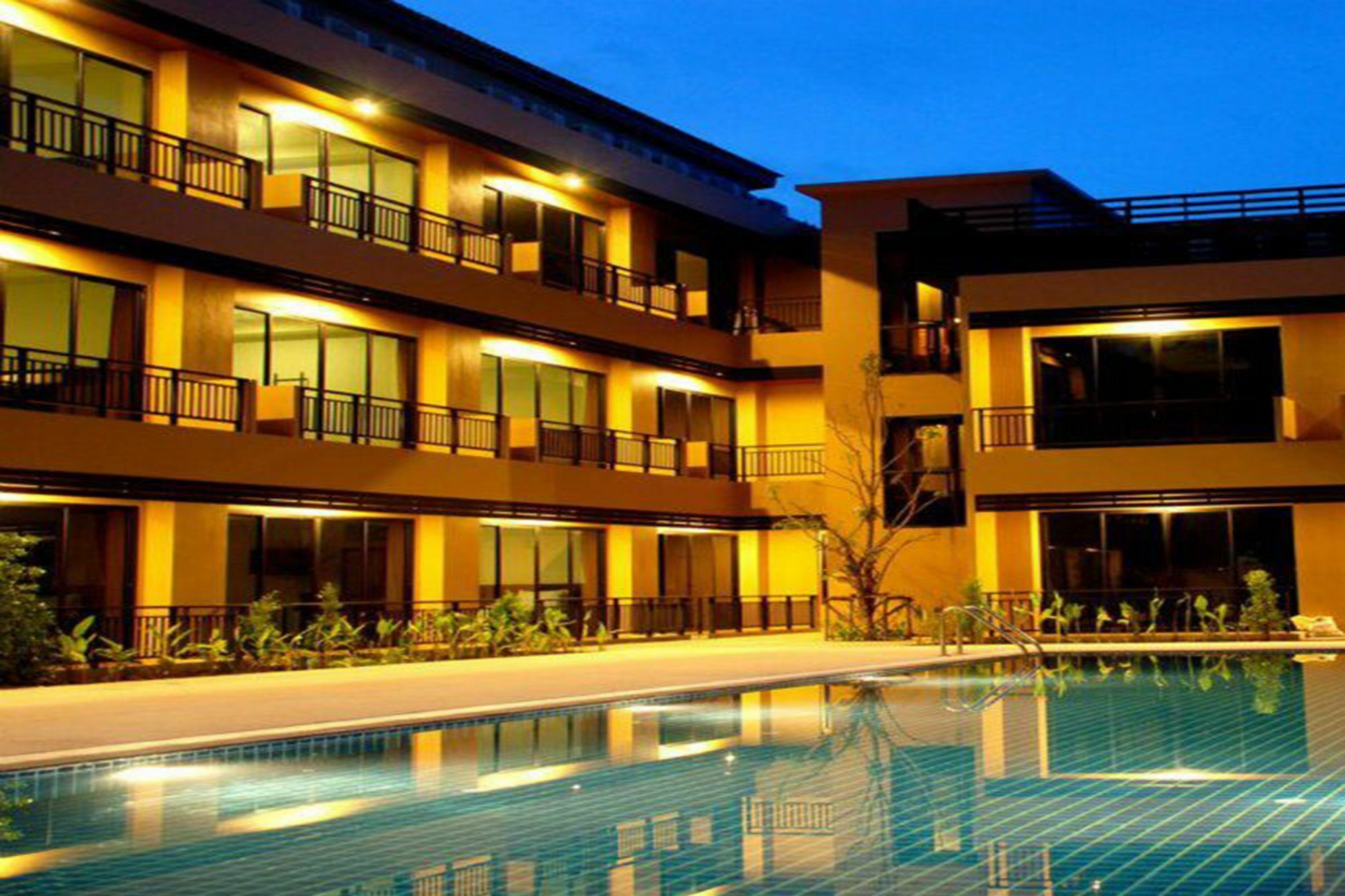 Naiyang Beach Hotel Sha Plus Phuket Eksteriør billede