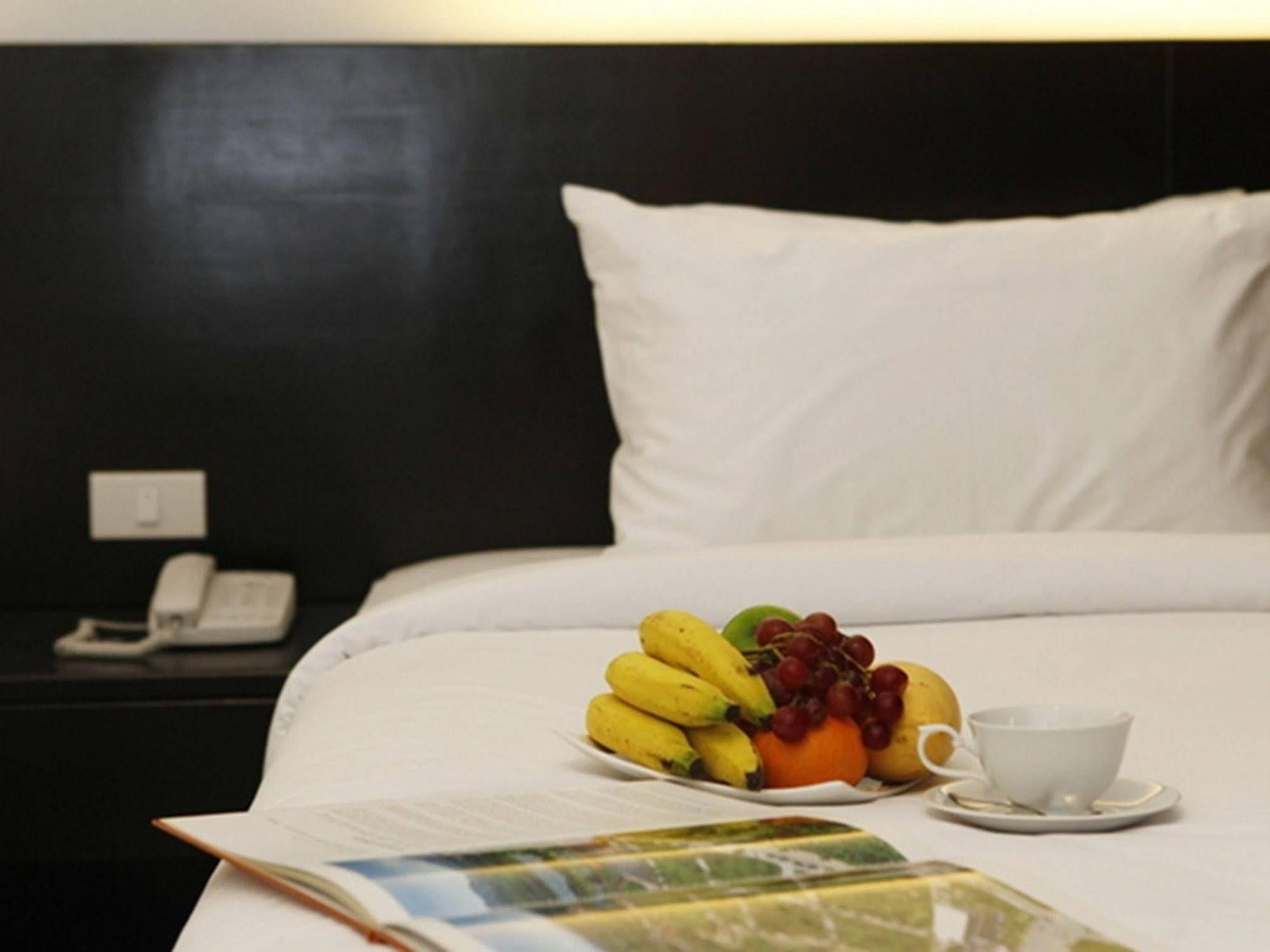 Naiyang Beach Hotel Sha Plus Phuket Eksteriør billede