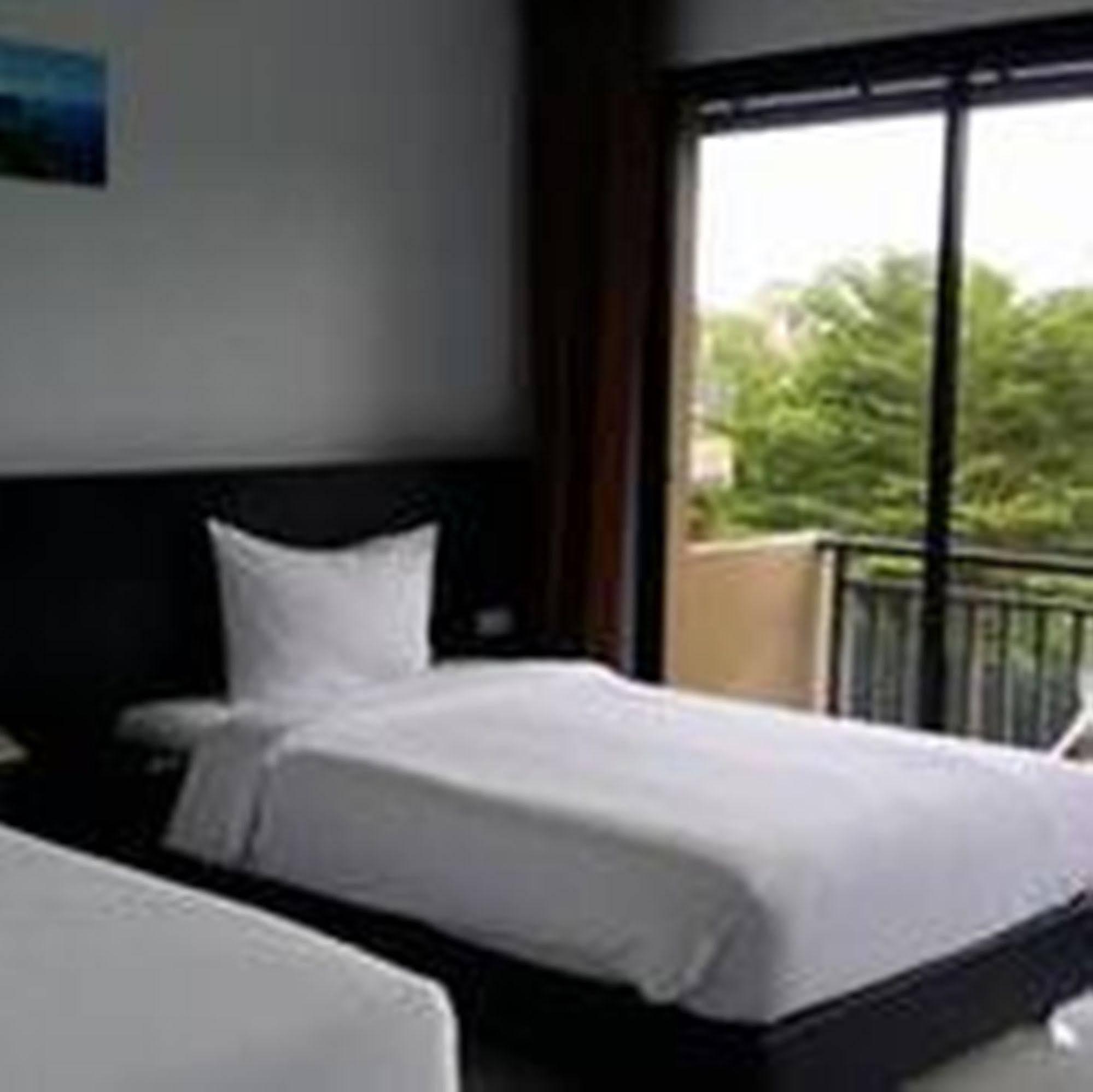 Naiyang Beach Hotel Sha Plus Phuket Eksteriør billede